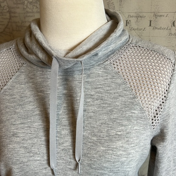 Top - Picture 2 of 3